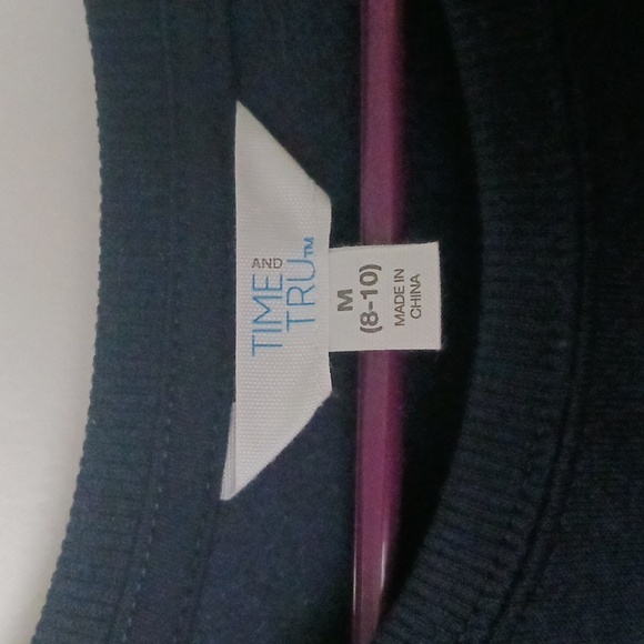 Time and Tru Graphic Sweatshirt, Size M - Picture 3 of 3